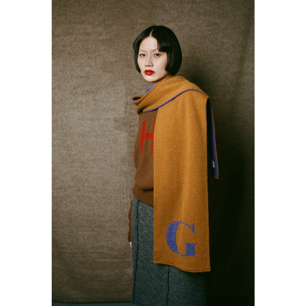 Alphabet G Scarf - Image 2