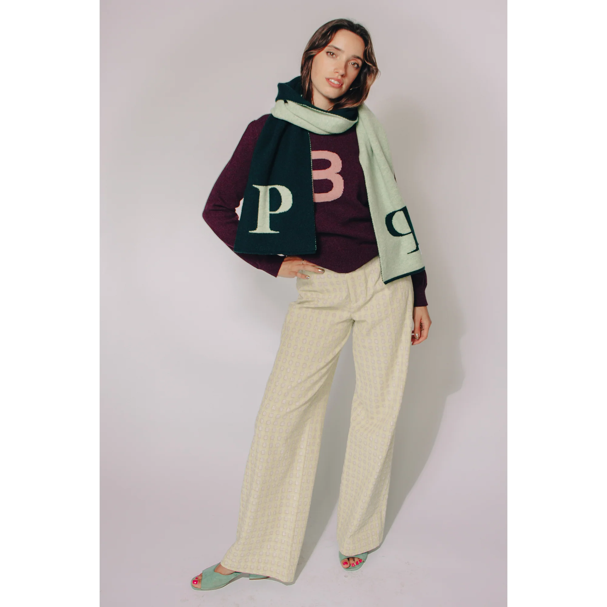 Alphabet P Scarf - Image 3