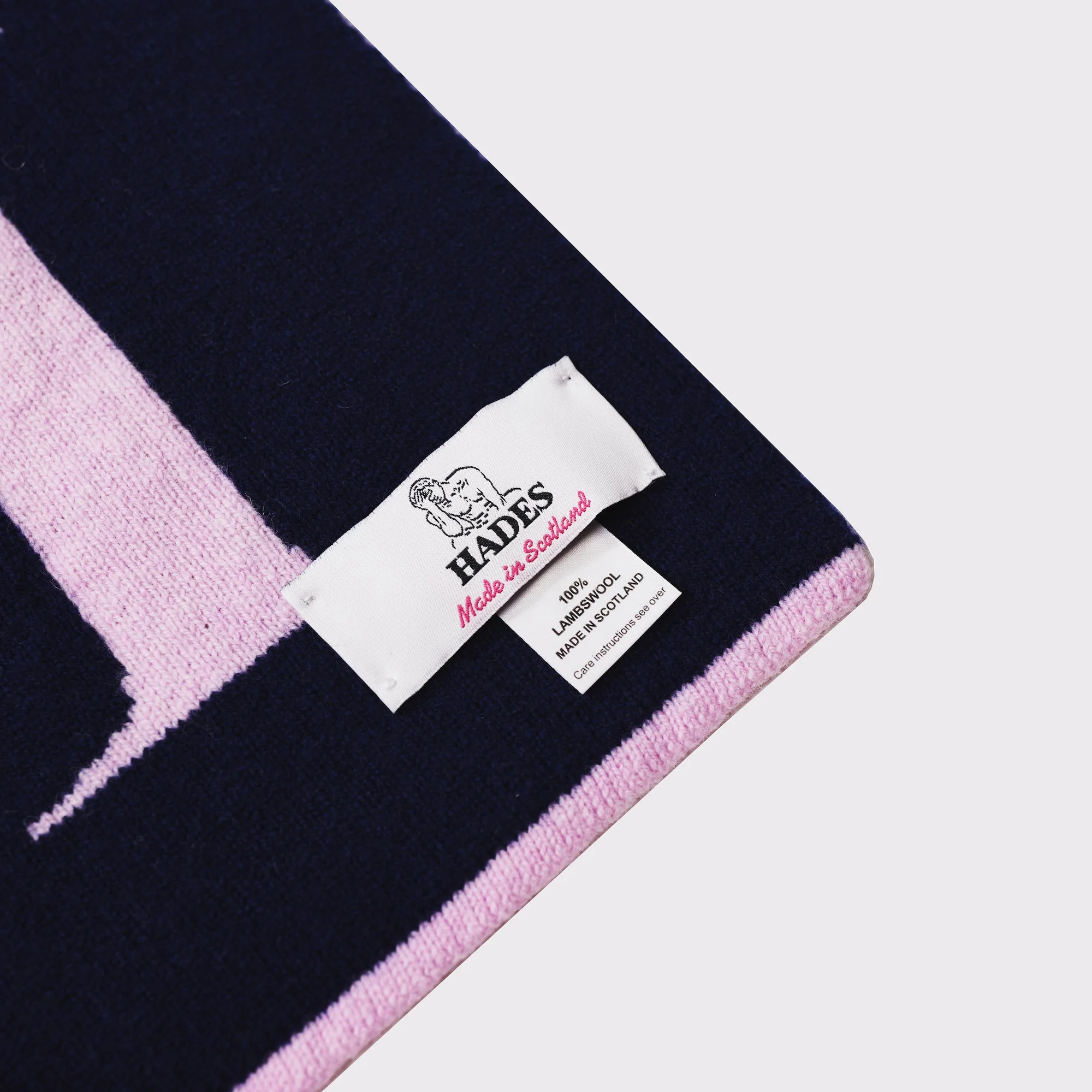 Alphabet F Scarf - Image 4